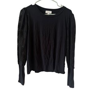 Evereve Black Ribbed Crew Neck Top size small